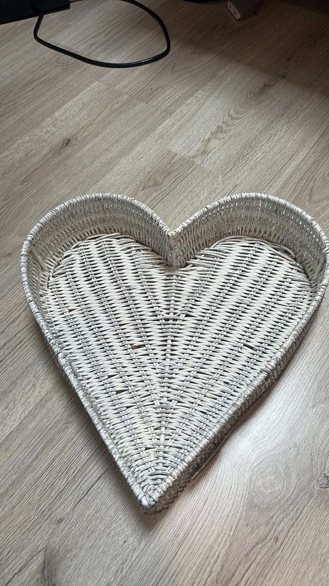 Hartvormige rieten decoratieschaal, Ophalen, Zo goed als nieuw, Wit