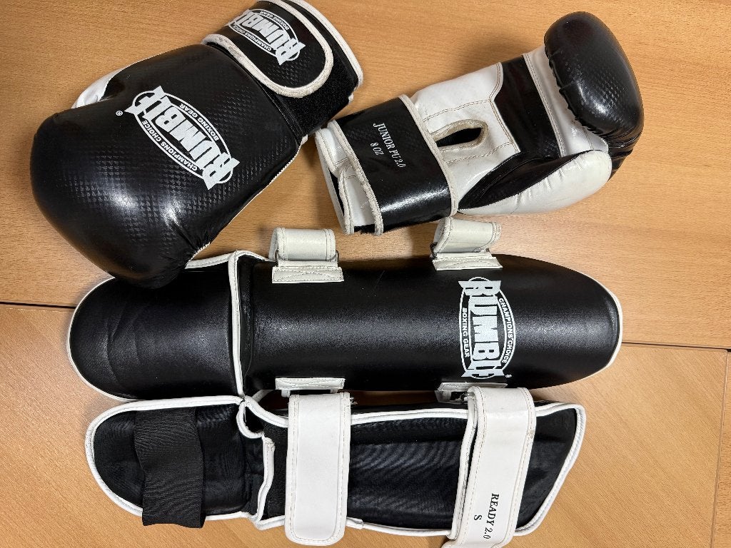 Kickbox set, Ophalen of Verzenden, Gebruikt, Bokshandschoenen