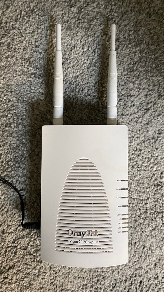 DrayTek Vigor2120n-plus Router, Computers en Software, Ophalen of Verzenden, Gebruikt, Router, DrayTek