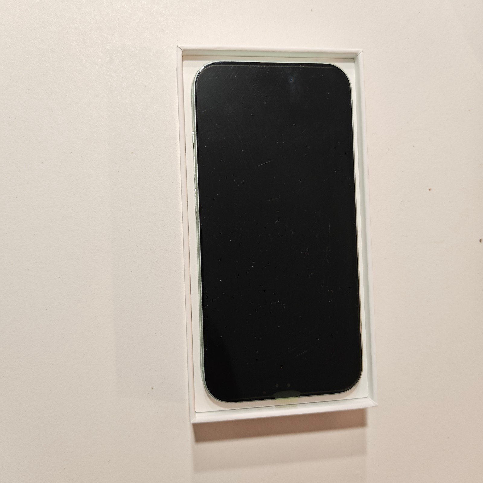 Foto 4 van iPhone 15 128GB Groen - Zo goed als nieuw