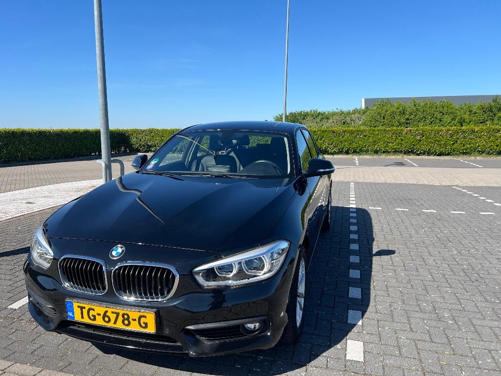 BMW 1-Serie 118i 136pk Aut 2018 Zwart  | apk till mei 2027, Zwart, 650 kg, Particulier, 1300 kg