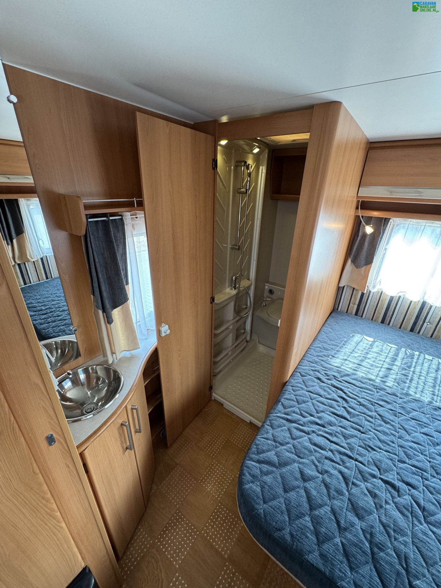 Foto 22 van Caravelair Ambiance Style 475 | Nette staat | Vast bed | 4p!