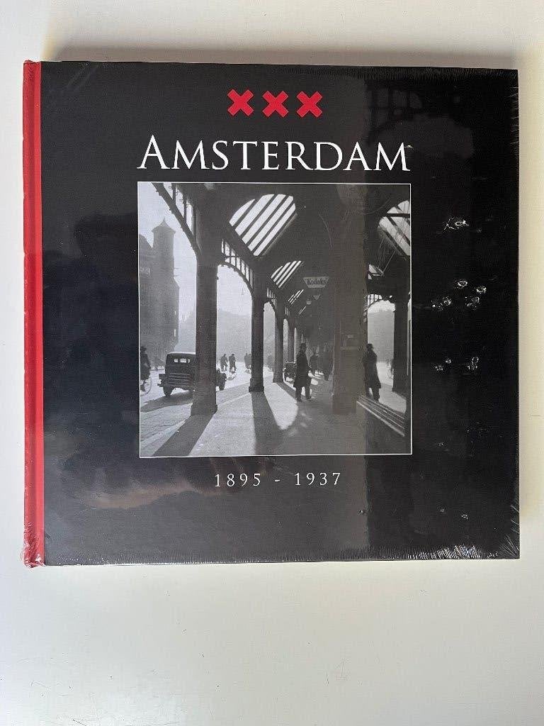 Fotoboek XXX Amsterdam 1895 - 1937, Ophalen of Verzenden, Gelezen, Overige onderwerpen, Myriam Laan