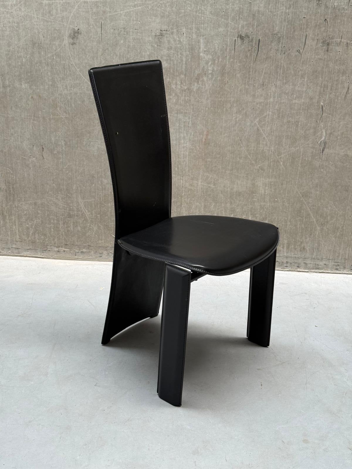 Set/4 Vintage eetkamerstoelen bij Pietro Costantini, 1980s, Huis en Inrichting, Ophalen, Zwart, Leer, Vier