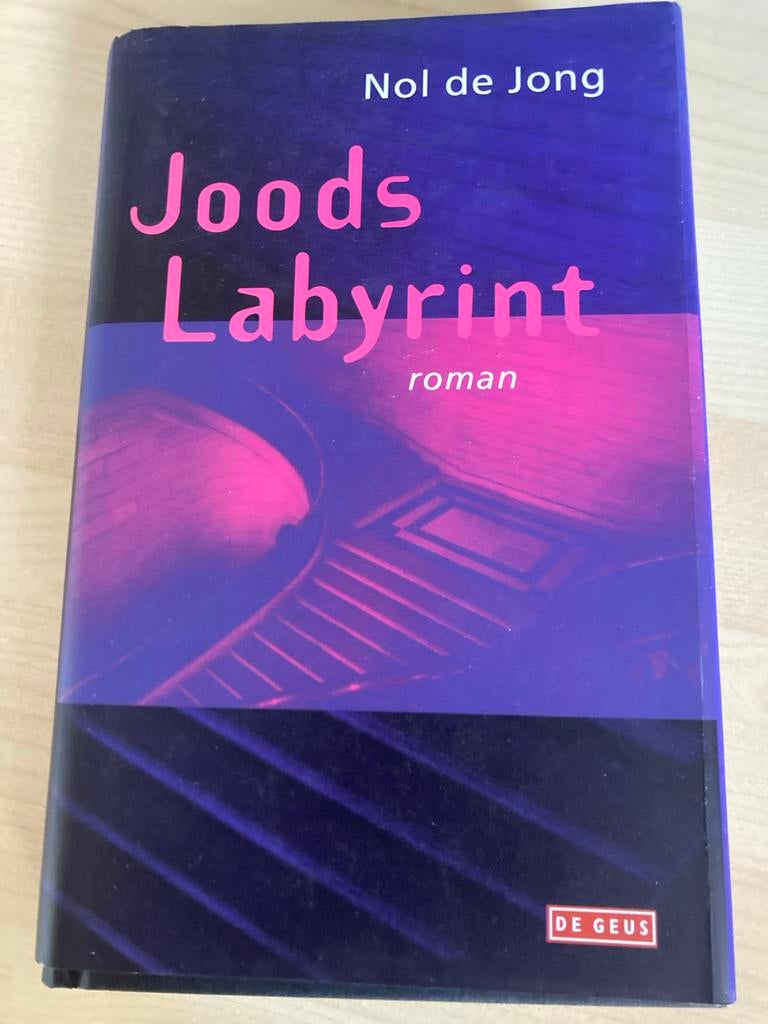 Joods Labyrint - Nol de Jong, Ophalen of Verzenden, Gelezen, Nederland