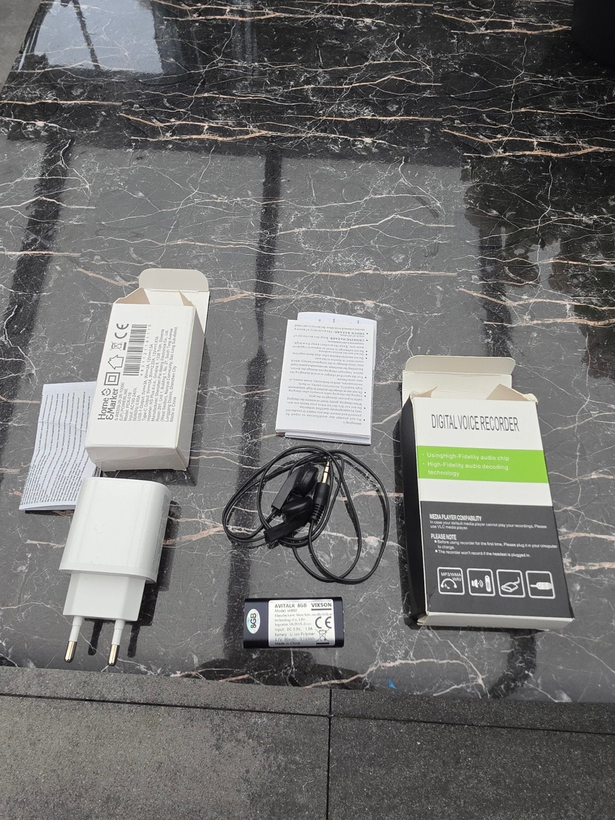 Digitale voicerecorder 8GB met oortjes en oplader, Ophalen of Verzenden, Nieuw