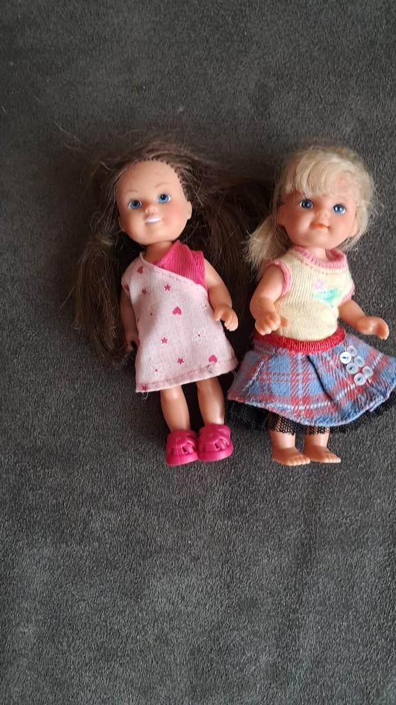 Twee schattige babypoppen met kleding, Simba, Ophalen of Verzenden, Gebruikt, Babypop
