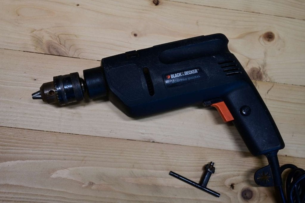 Black & Decker BD156 Digital. Sterke klopboormachine UK made, Doe-het-zelf en Verbouw, Gereedschap | Boormachines, Boormachine