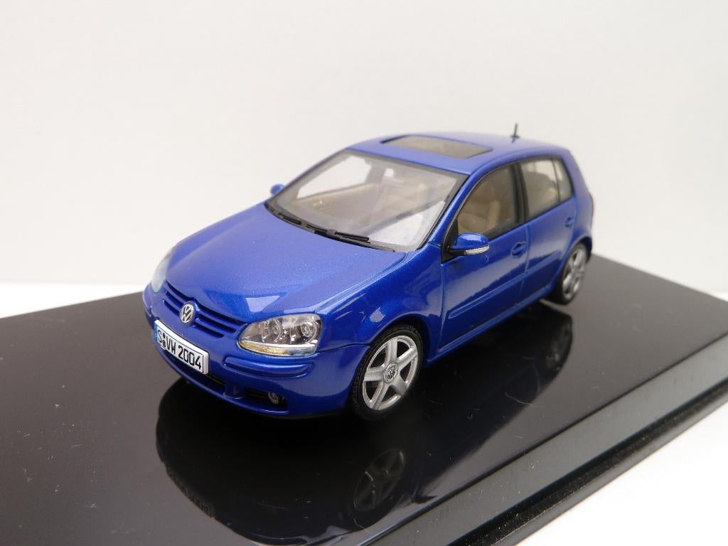 VW Golf V  '' Auto art 1/43  '', Hobby en Vrije tijd, Modelauto's | 1:43, Ophalen of Verzenden, Zo goed als nieuw, Auto, Overige merken