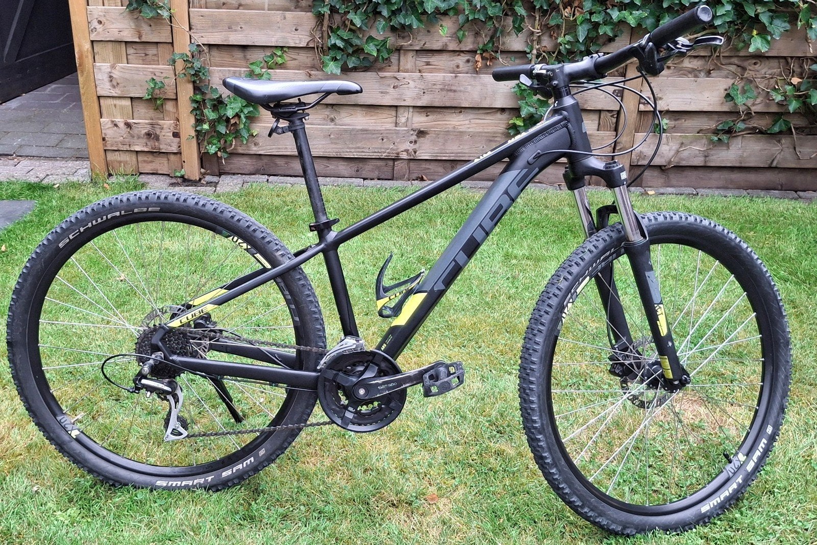 Cube Aim Mountainbike 27,5" - Zwart/Geel - 14" frame, Gebruikt, Hardtail, Dames, Schijfrem
