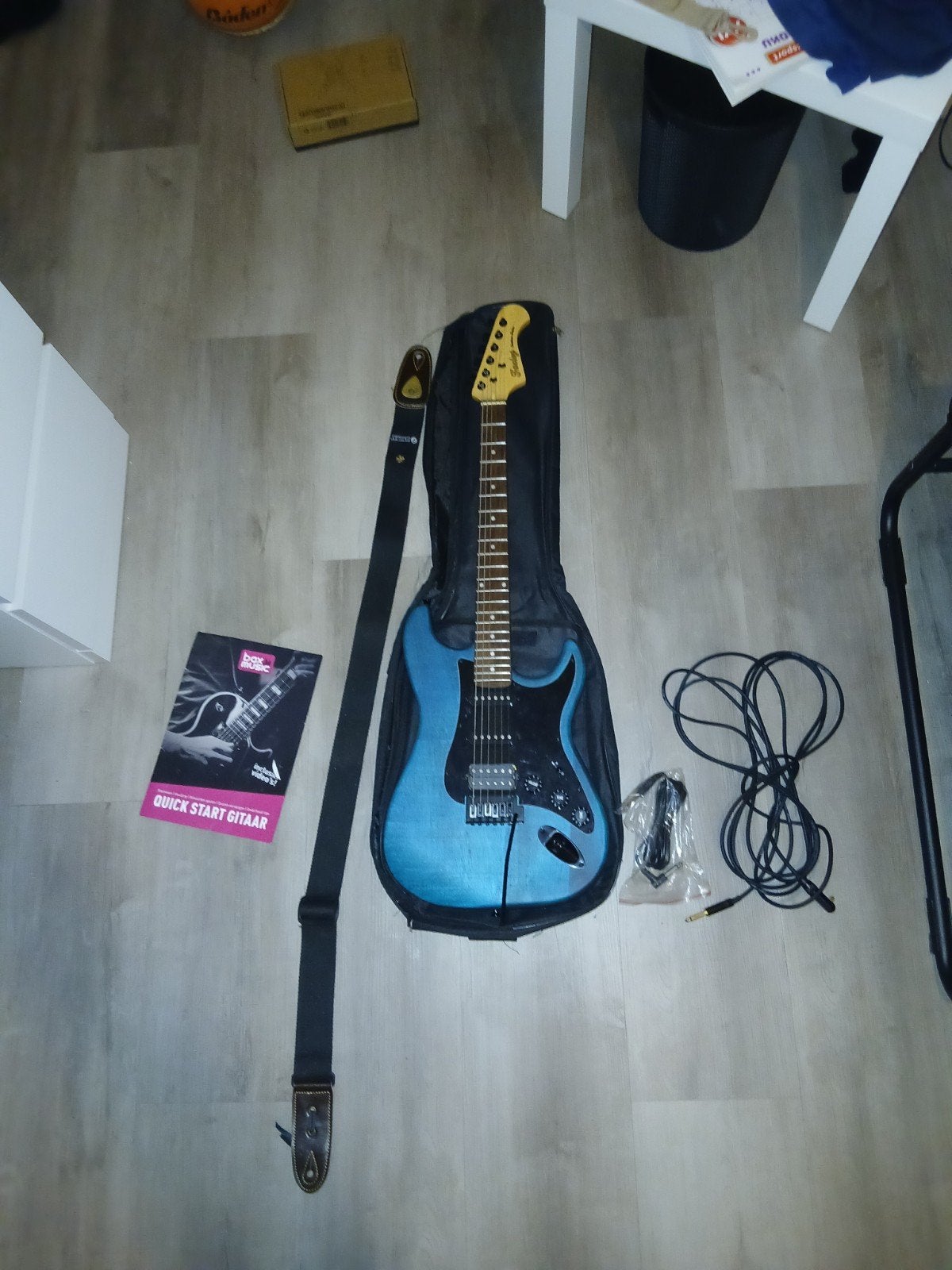 Farley Outlaw Series elektrische gitaar met accessoires, Muziek en Instrumenten, Ophalen of Verzenden, Zo goed als nieuw, Solid body