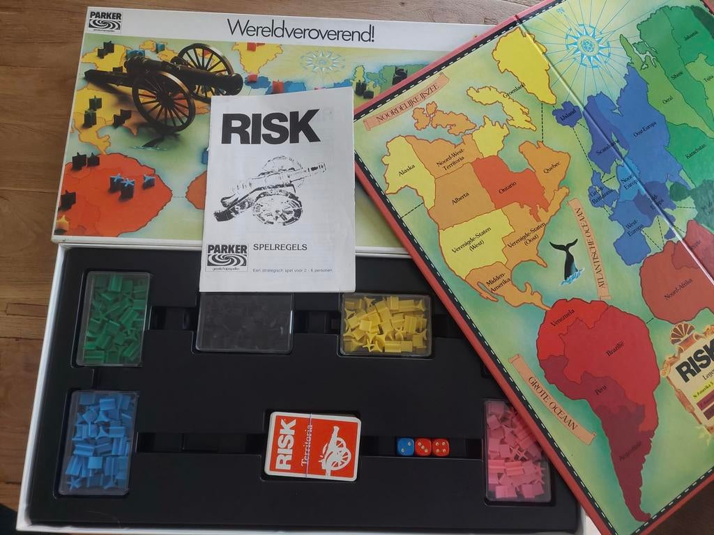 Prachtige oude Risk compleet en in goede staat, Hobby en Vrije tijd, Gezelschapsspellen | Bordspellen, Ophalen of Verzenden, Zo goed als nieuw
