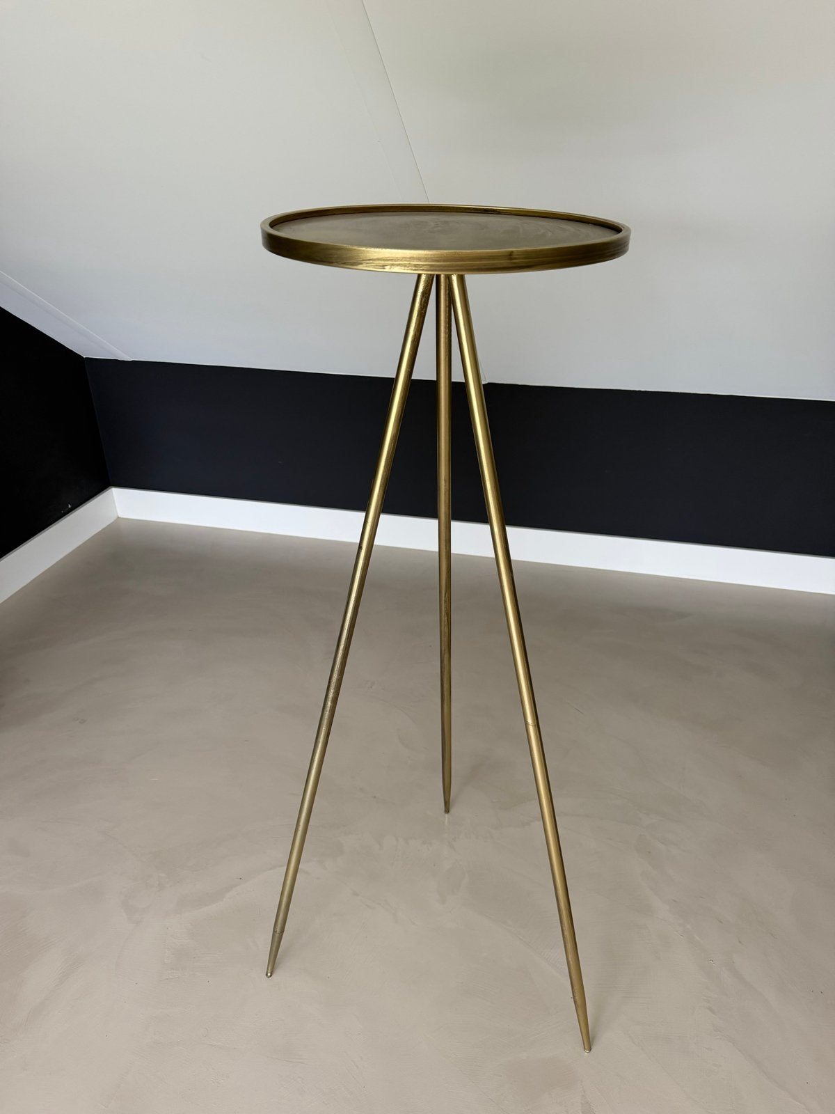 Gouden Hoge Bijzettafel - Elegant en Modern Design, Huis en Inrichting, Ophalen, Minder dan 55 cm, Metaal of Aluminium, Rond