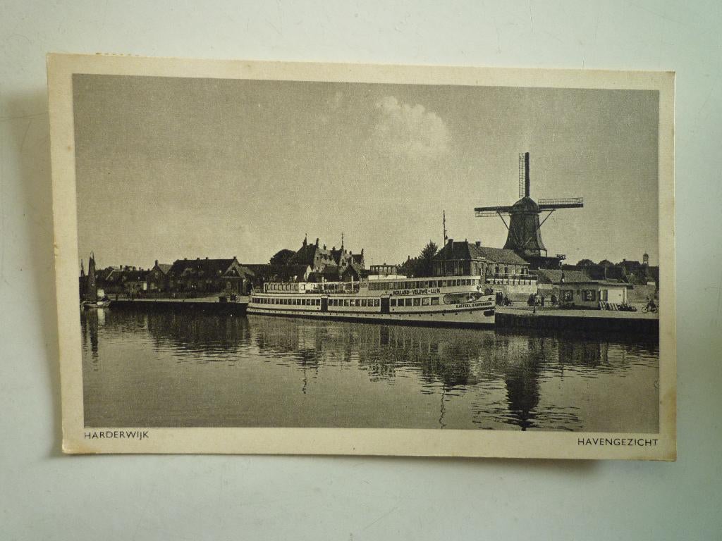 Harderwijk Havengezicht met boot molen de Hoop rondvaartboot, Ophalen of Verzenden, Voor 1920, Gelderland
