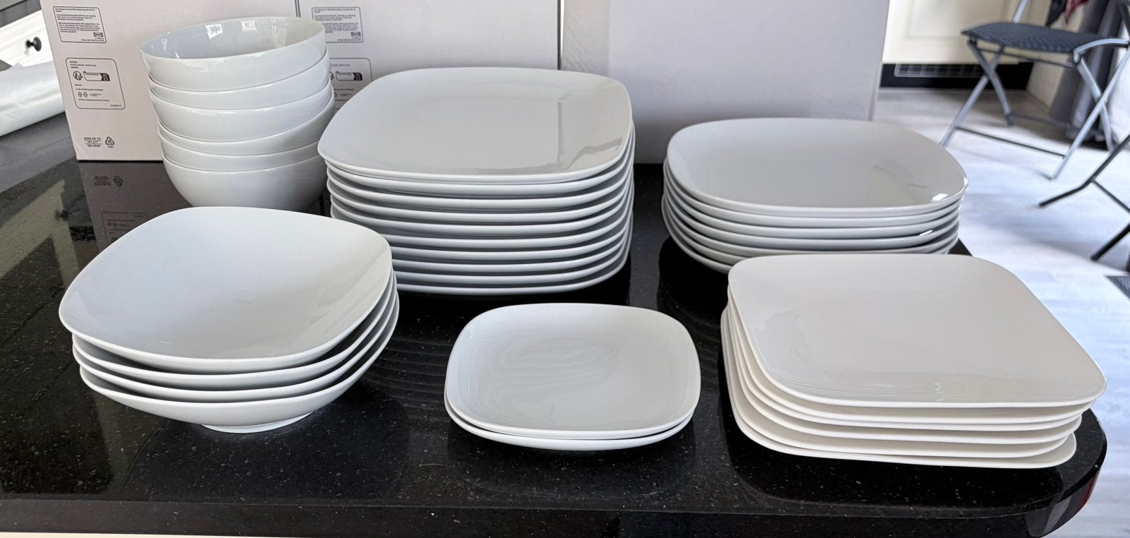 Set met borden en soepkommen van ikea, Ophalen, Gebruikt, Bord(en), Overige stijlen