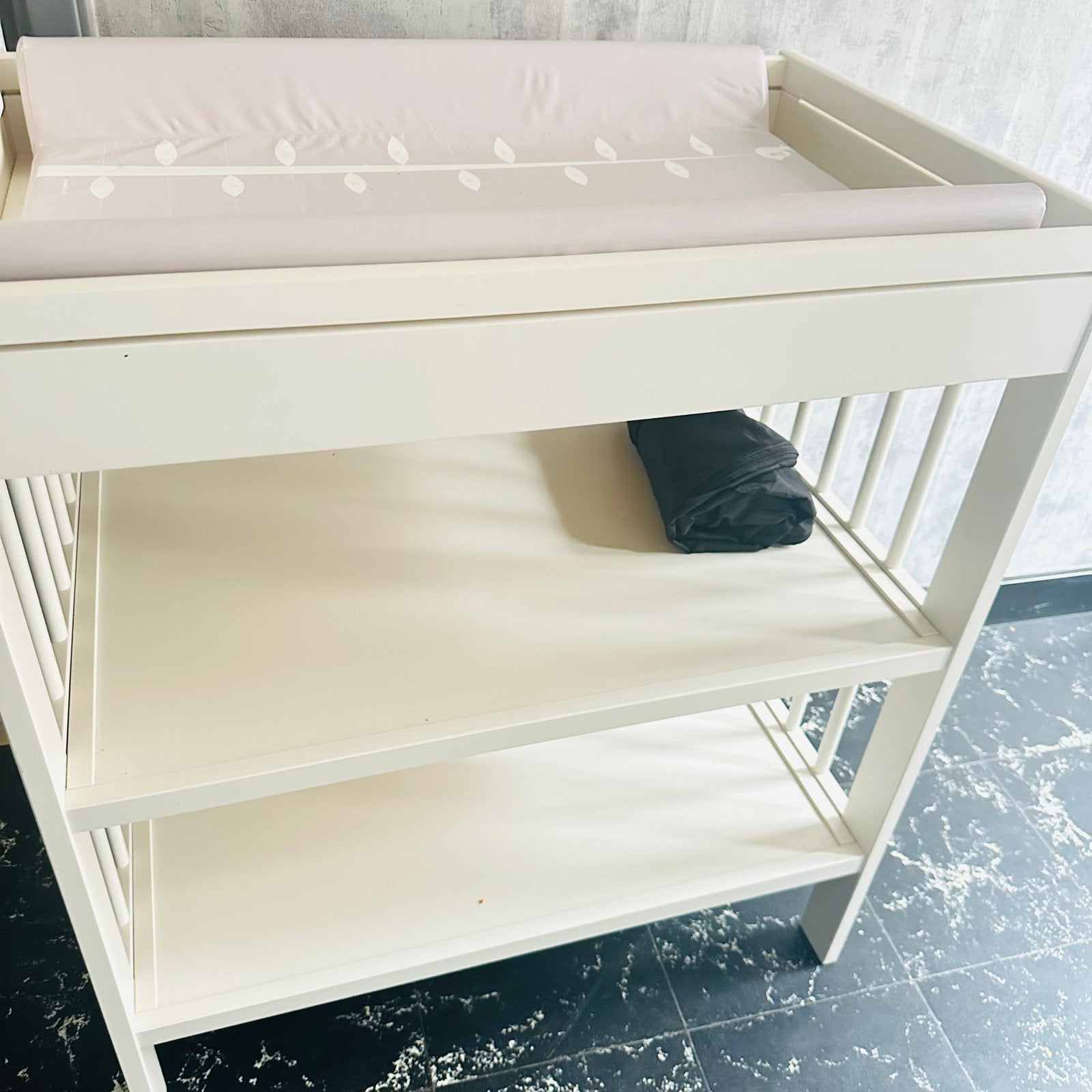 Praktische babytafel met opbergruimte, Ophalen, Gebruikt, 50 tot 70 cm, 75 tot 100 cm