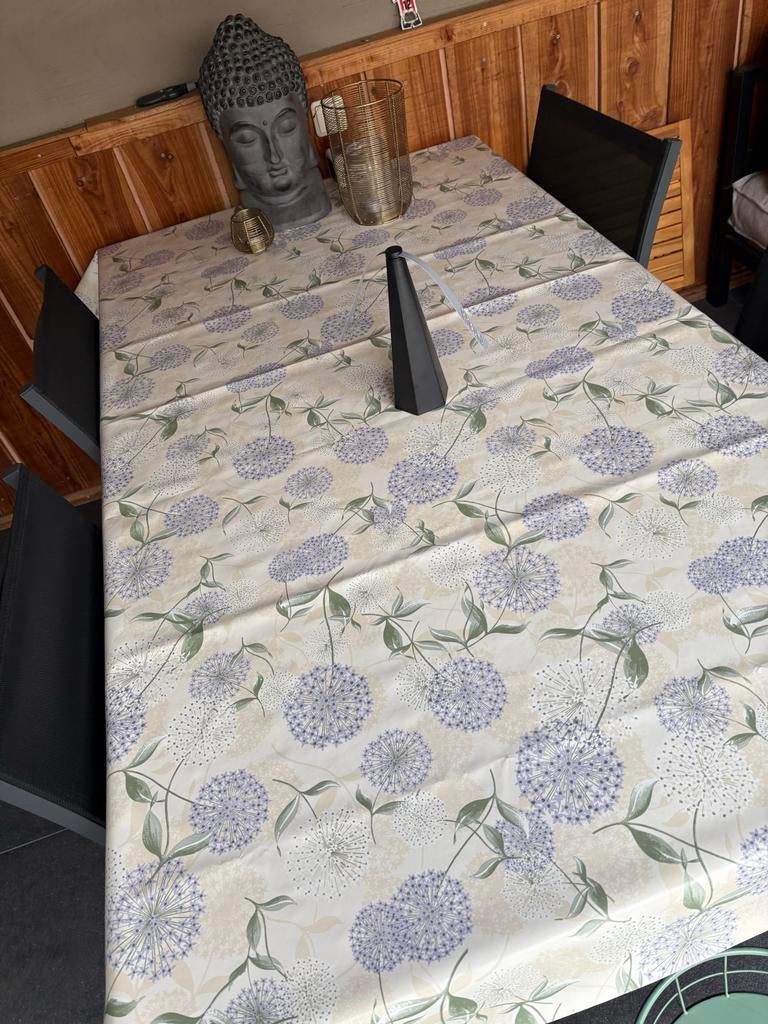 Nieuw Tafelzeil 140x220 cm met bloemenprint, Ophalen of Verzenden, Nieuw, Rechthoek, Binnen