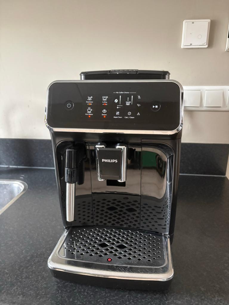 Philips EP2221 Espressomachine met melkopschuimer, Witgoed en Apparatuur, Koffiezetapparaten, Stoompijpje, Espresso apparaat, Zo goed als nieuw