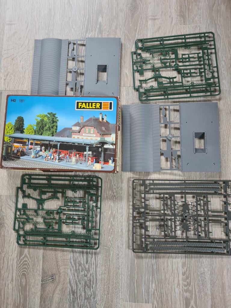 Faller HO 181 Station Hitzkirch Bouwpakket, Hobby en Vrije tijd, Modeltreinen | H0, Overige merken, Gelijkstroom of Wisselstroom