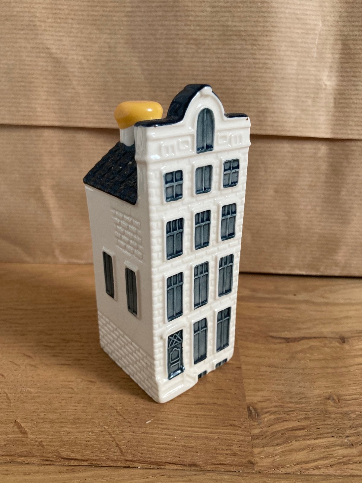KLM huisje nummer 67 exemplaar 1, Ophalen of Verzenden, Zo goed als nieuw, Gevuld