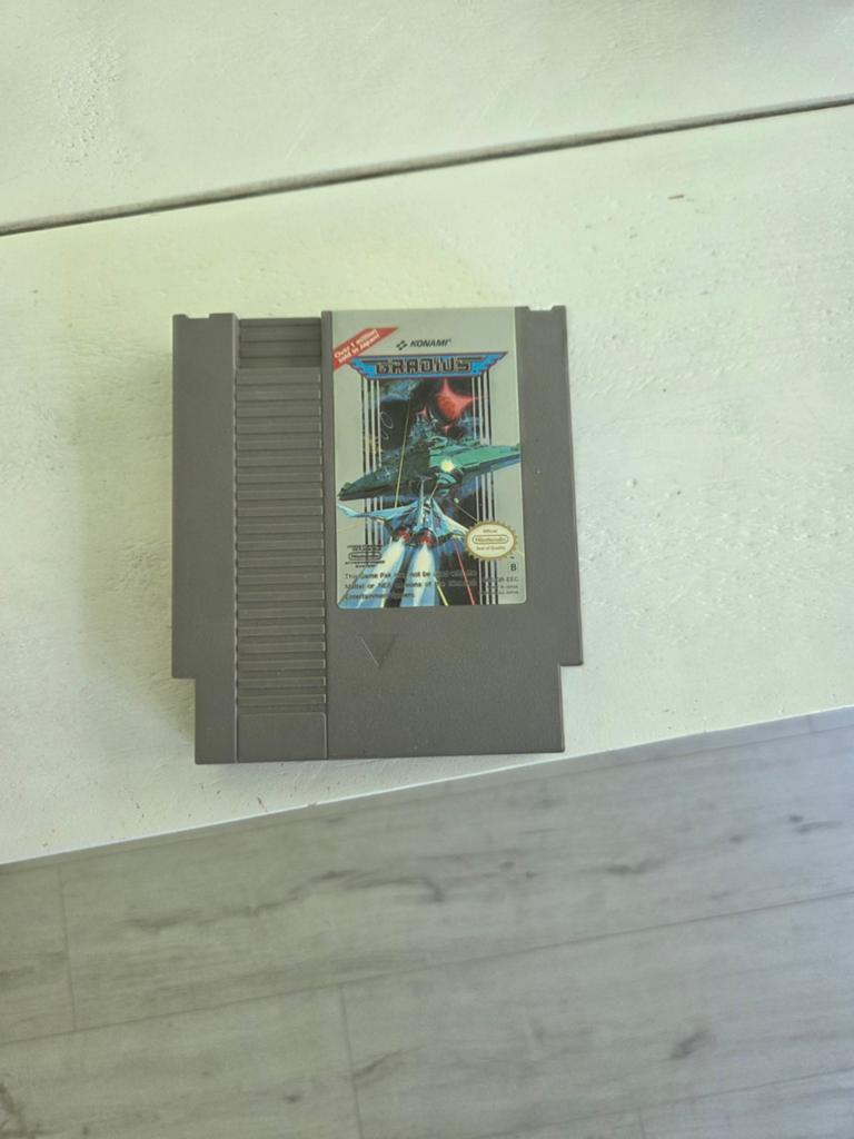 Gradius NES Game Cartridge - Klassieke Shooter, Spelcomputers en Games, Gebruikt, Shooter, 1 speler, Ophalen of Verzenden