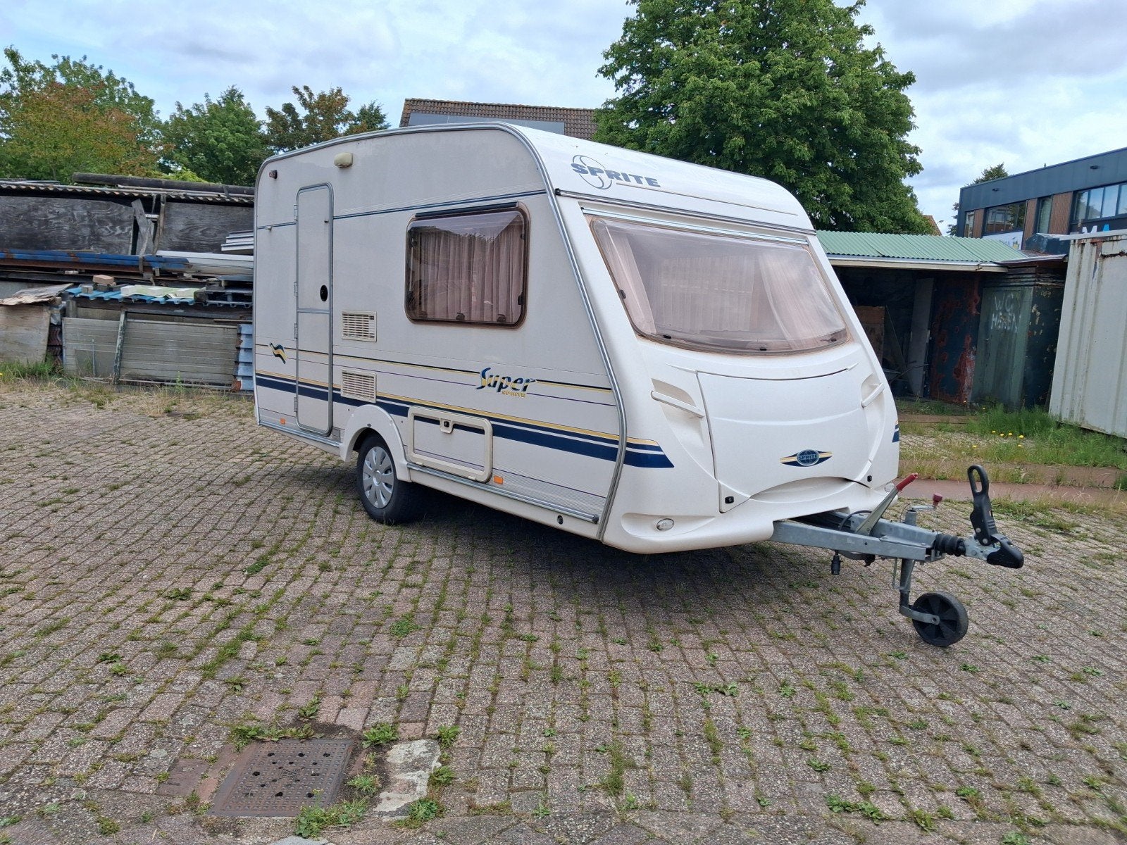 Sprite super 390 met voortent, Particulier, Lengtebed, Sprite, Schokbreker