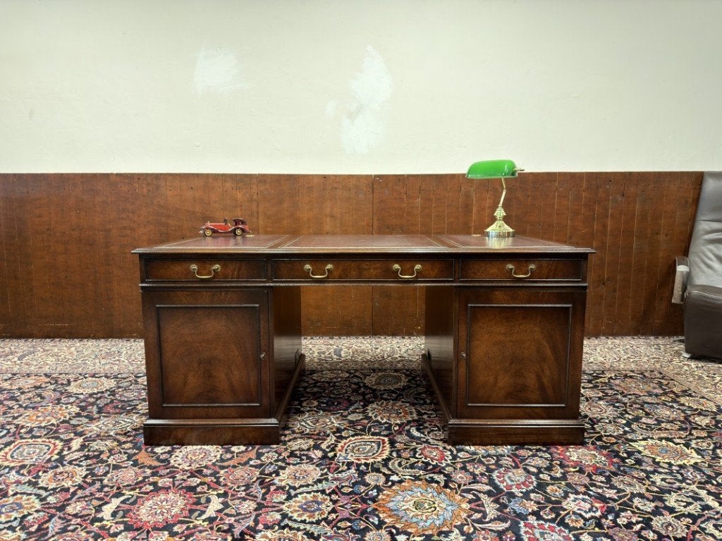 Klassiek Engels Chesterfield Bureau, Ophalen of Verzenden