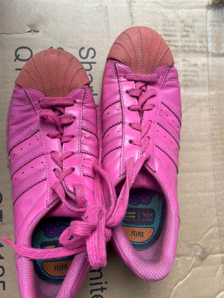 Adidas Superstar Pharrell Williams Roze Sneakers, Kleding | Dames, Schoenen, Sneakers of Gympen, Roze, Ophalen of Verzenden