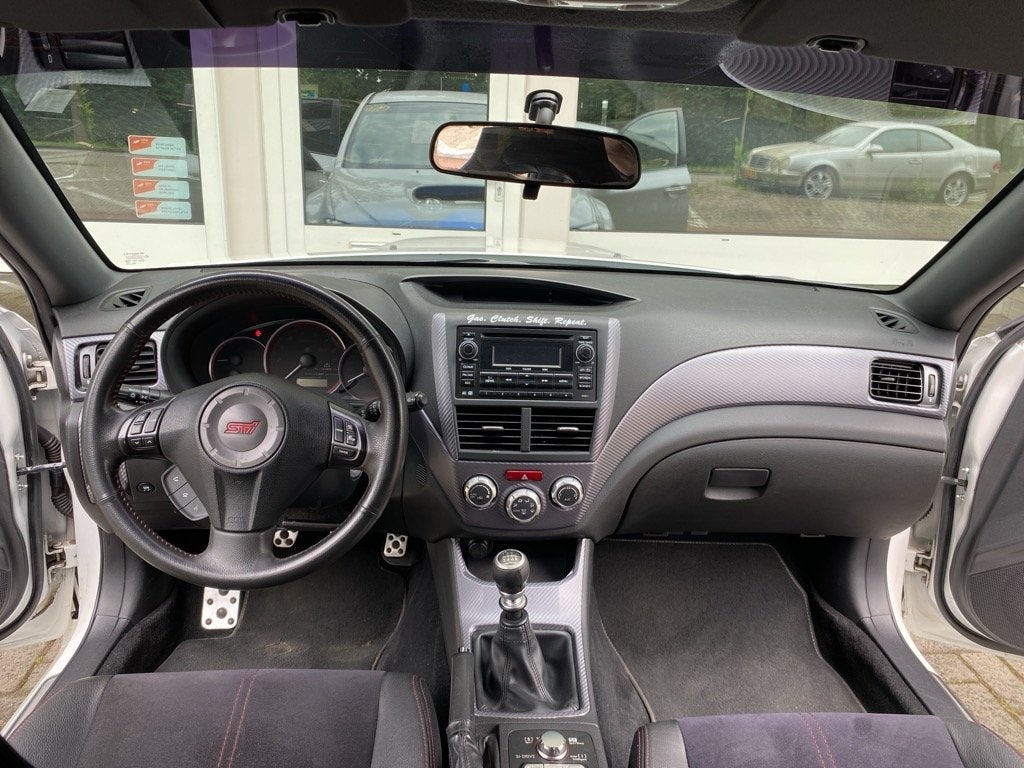 Foto 4 van Subaru WRX STI 2.5 T Sport PARELMOER METALIC DEALER ONDERHOU