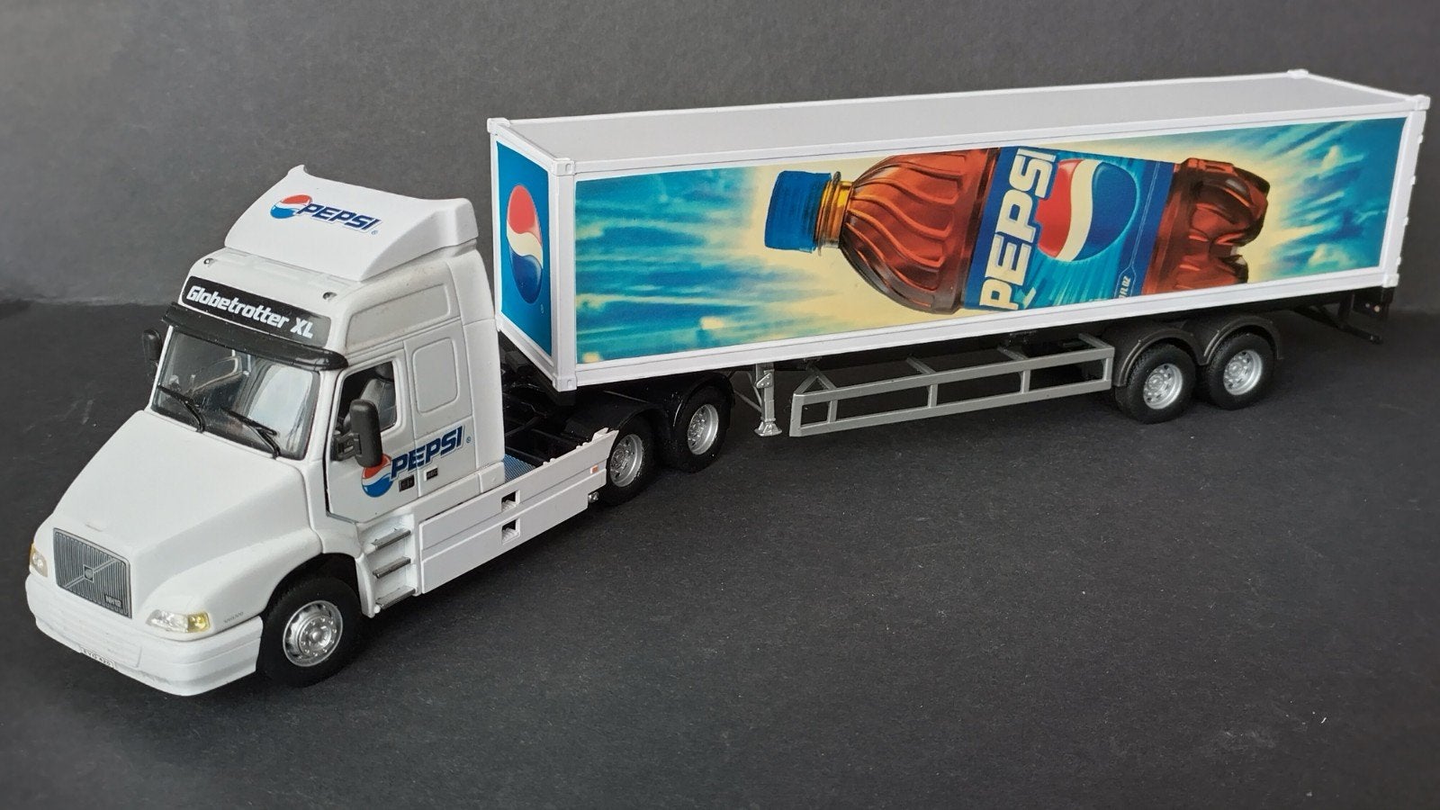 Volvo NH 12 Pepsi Cola 1:50 Cararama Pol, Overige merken, ., Cararama, Ophalen of Verzenden