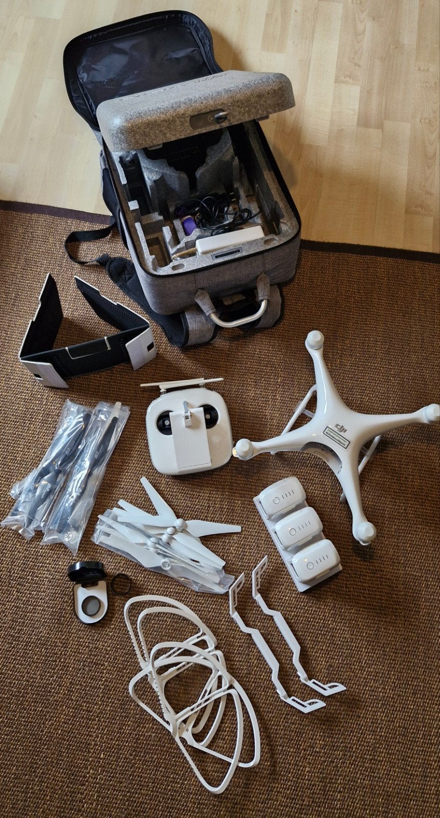 Dji Phantom 4 drone met veel toebehoren, Hobby en Vrije tijd, Modelbouw | Radiografisch | Helikopters en Quadcopters, Ophalen