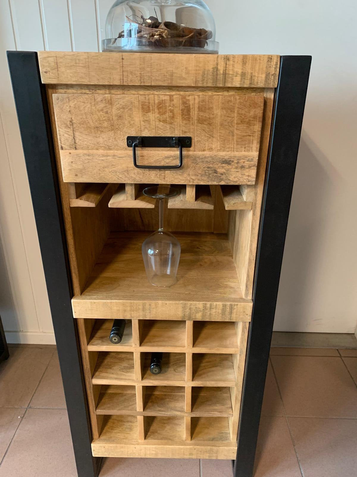 Mango wijnkast € 429, Ophalen, Zo goed als nieuw, Hout