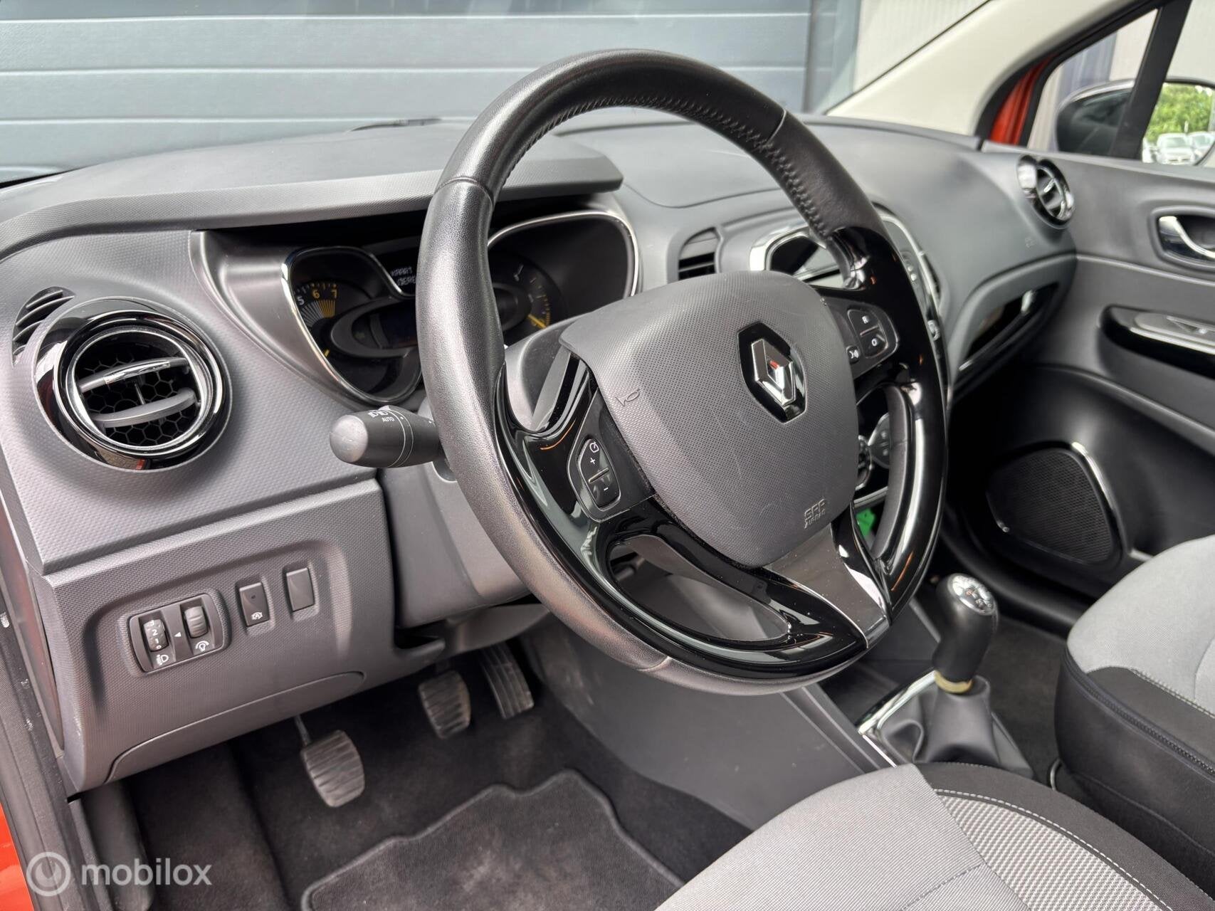 Foto 9 van Renault Captur 0.9 TCe Dynamique Uitvoering _ 1Ste Eigenaar