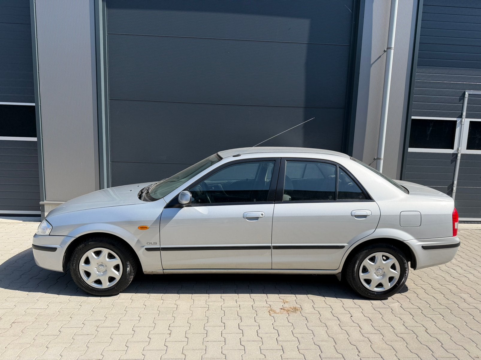 Maxda 323 GLS 1.6i 16V bj 1999 1e eigenaar 64dkm UNIEK‼️, foto 5