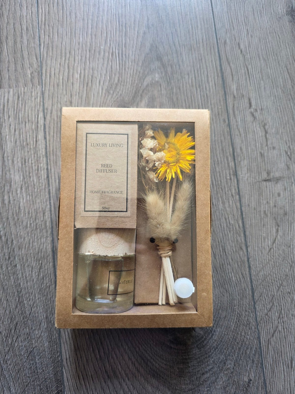 Luxury Living Reed Diffuser Home Fragrance - Ongebruikt, Ophalen of Verzenden, Nieuw, Meerkleurig, Glas