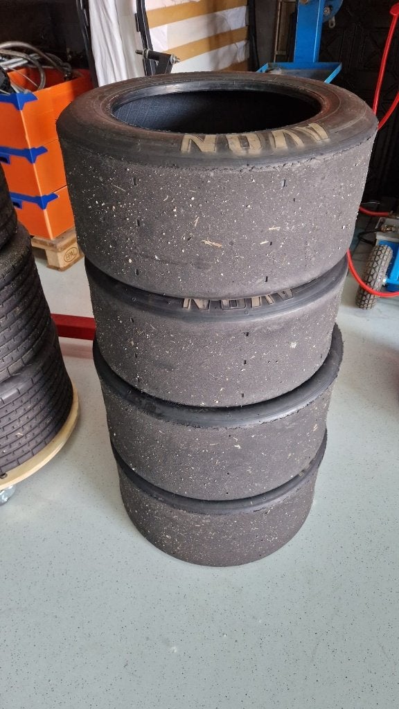 AVON 13 inch regenbanden en slicks, Ophalen, Gebruikt