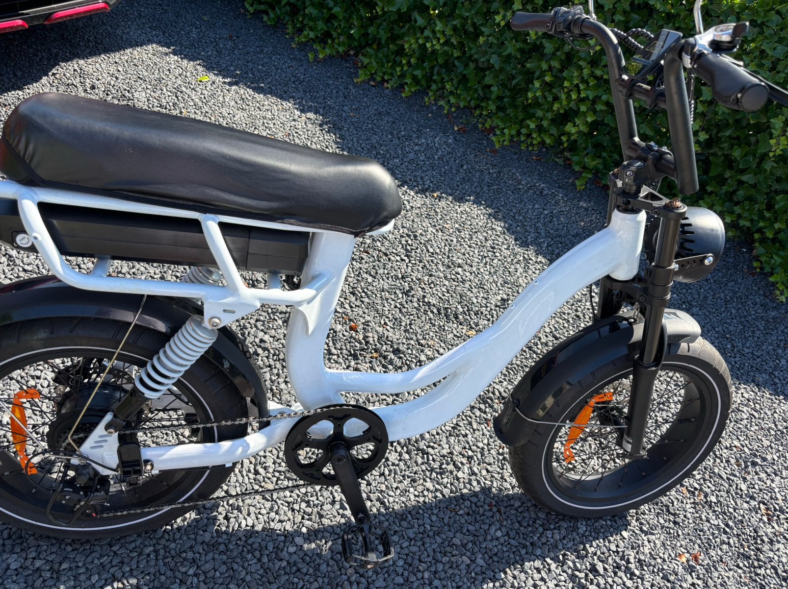Fatbike EB8 wit, kilometerstand 350, nieuwstaat, Fietsen en Brommers, Elektrische fietsen, Ophalen, Zo goed als nieuw, 50 km per accu of meer