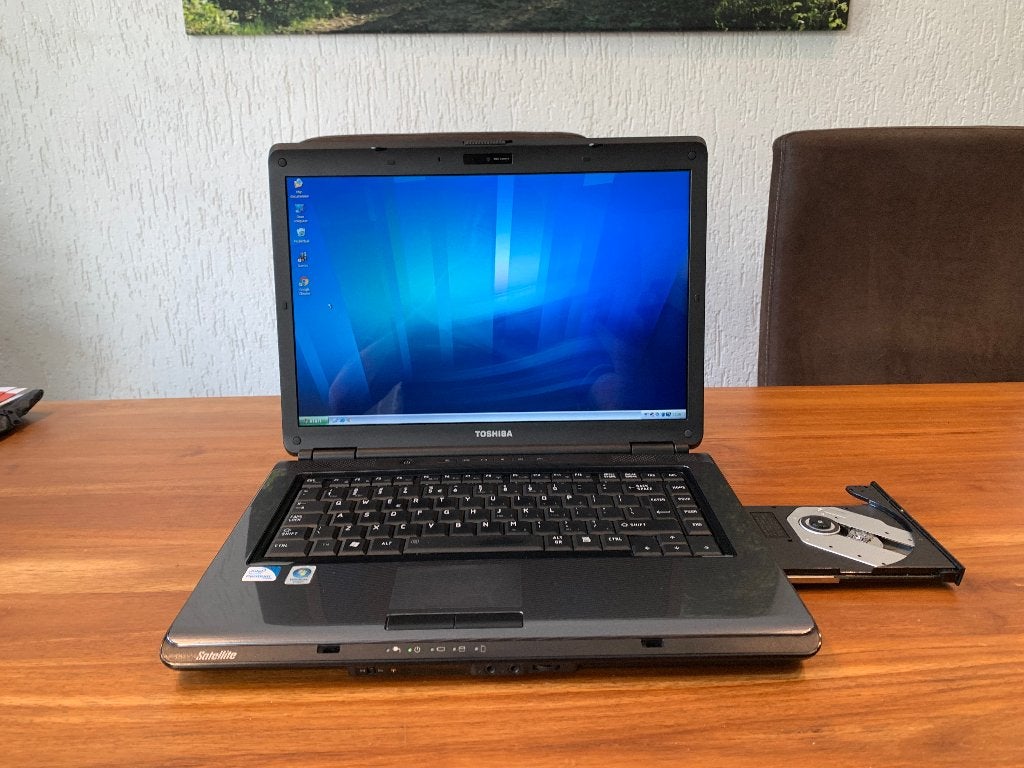 Zeer nette 15.4 inch Toshiba Windows XP Dual Core laptop, Computers en Software, Toshiba, HDD, 2 tot 3 Ghz, Intel Pentium T4200