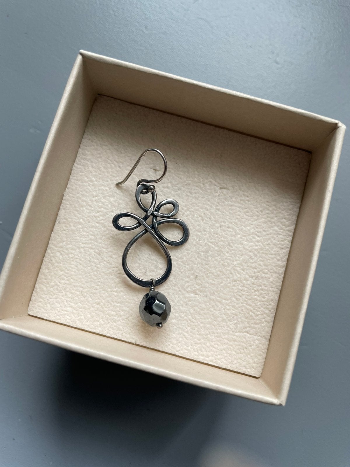 Rabinovich oorbel, Sieraden, Tassen en Uiterlijk, Ophalen of Verzenden, Zo goed als nieuw, Overige materialen