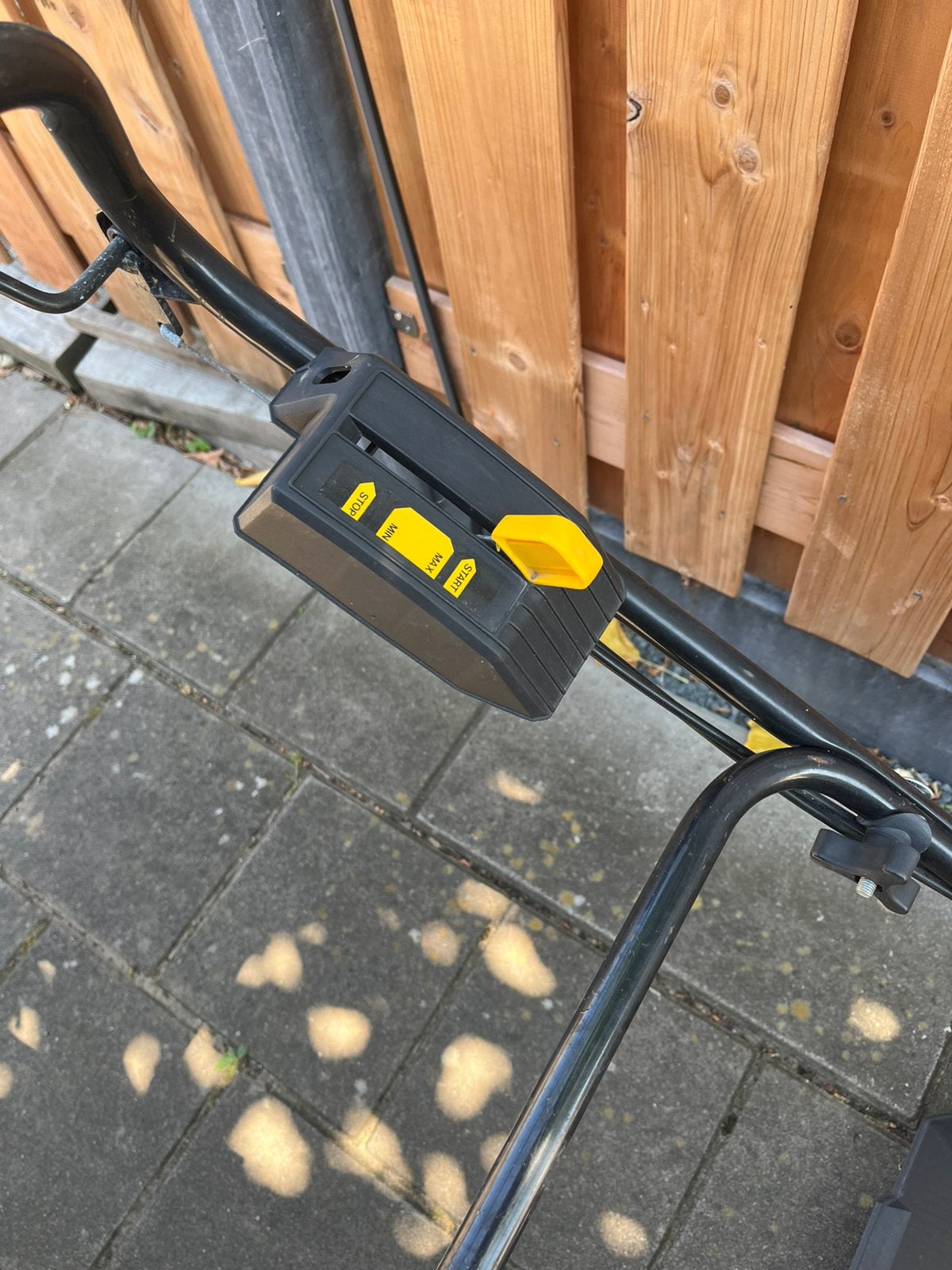 Gazonmaaier cirkelmaaier grasmaaier, Ophalen of Verzenden, Zo goed als nieuw, 50 cm of meer