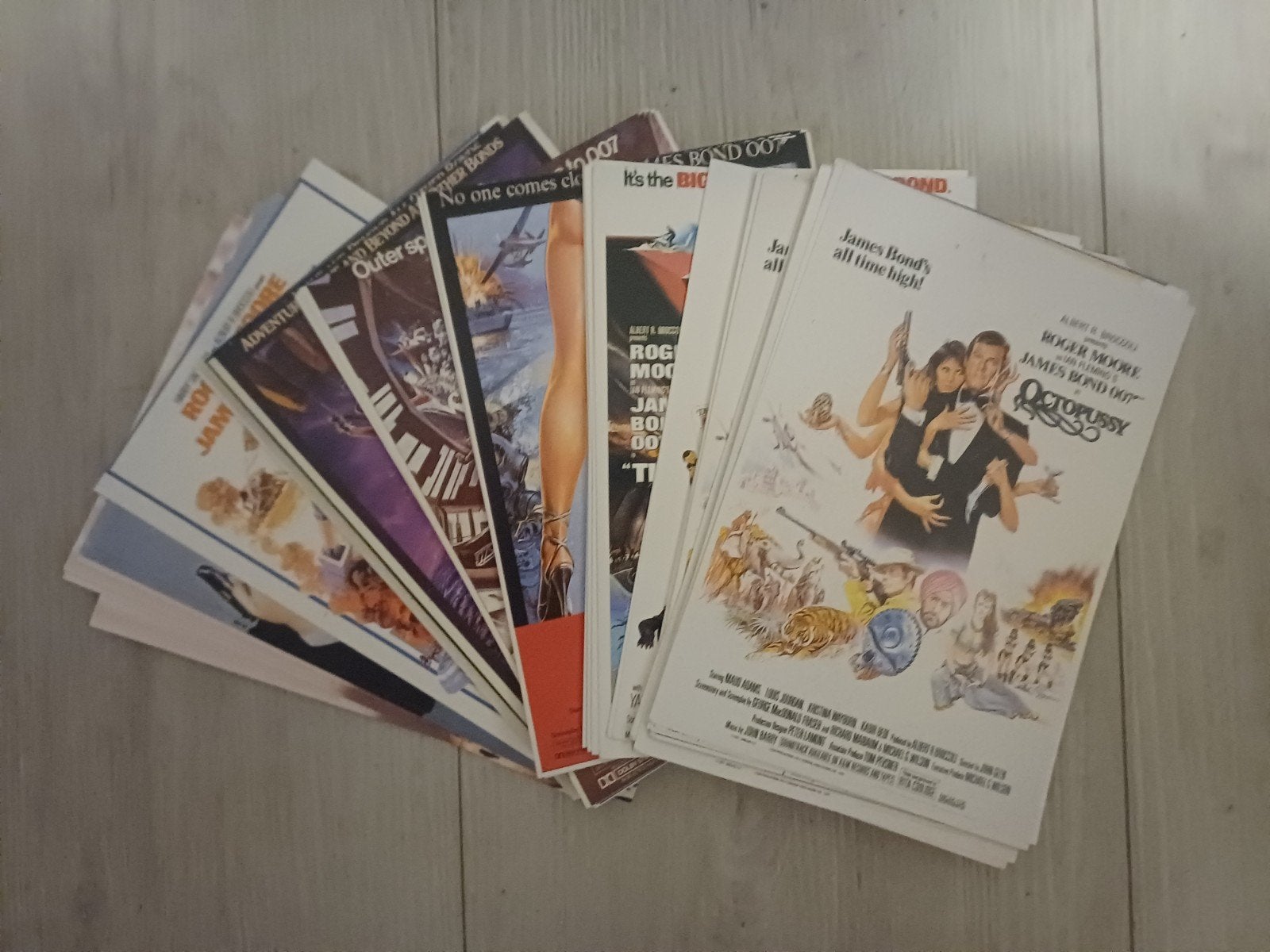 James Bond 007 ansichtkaarten, Ophalen of Verzenden, 1980 tot heden, Sterren en Beroemdheden