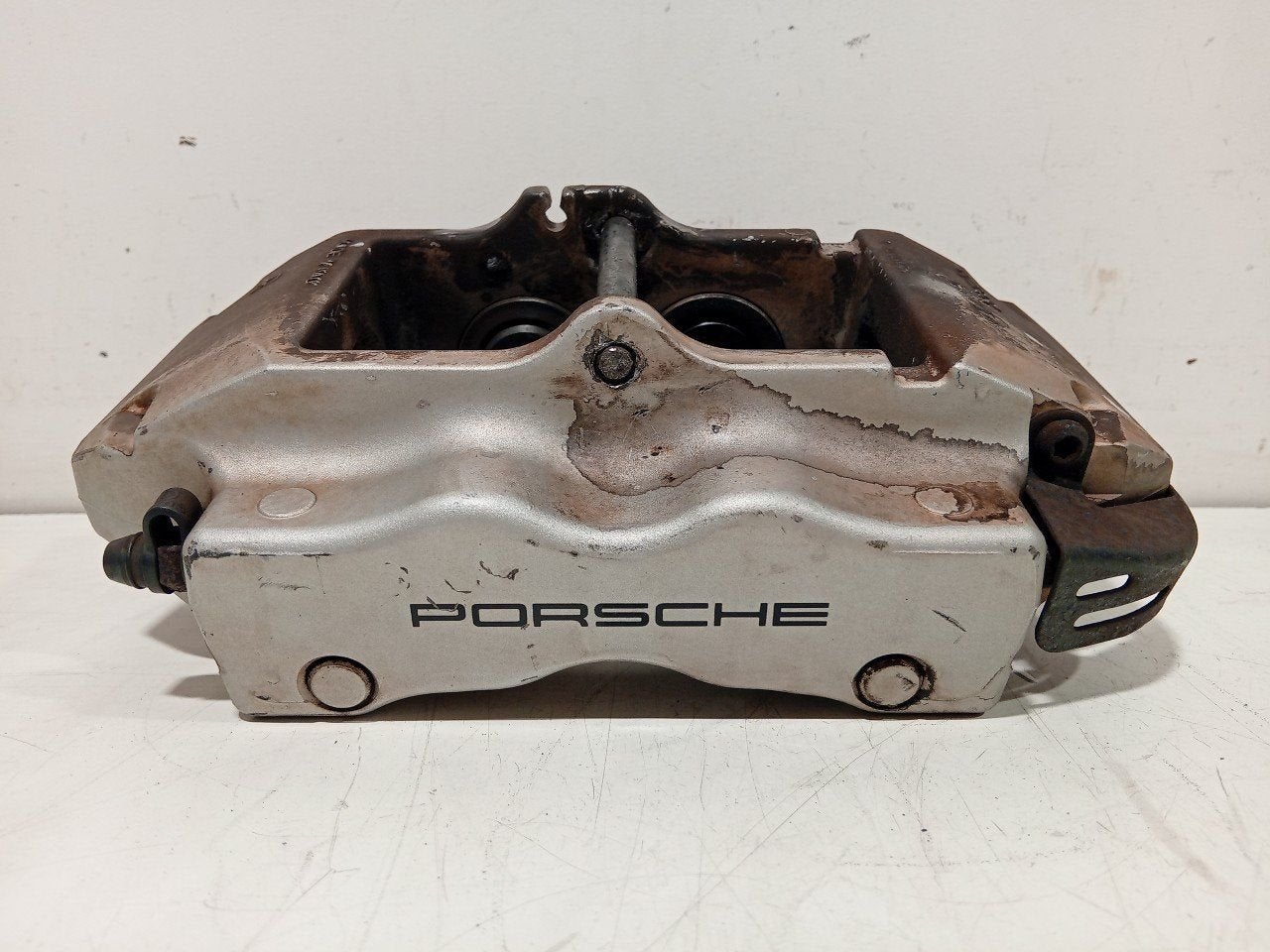 Remklauw rechts achter Porsche Cayenne, Onderdelen@venauto.nl, Van der Ven Autorecycling B.V., Gebruikt, Ettenseweg 76, 4706 PB Roosendaal, The Netherlands