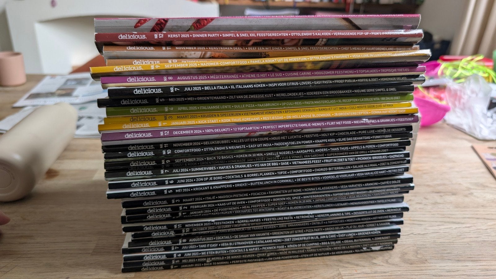 Stapel Delicious. kooktijdschriften, 2023-2026, Boeken, Kookboeken, Ophalen, Gelezen