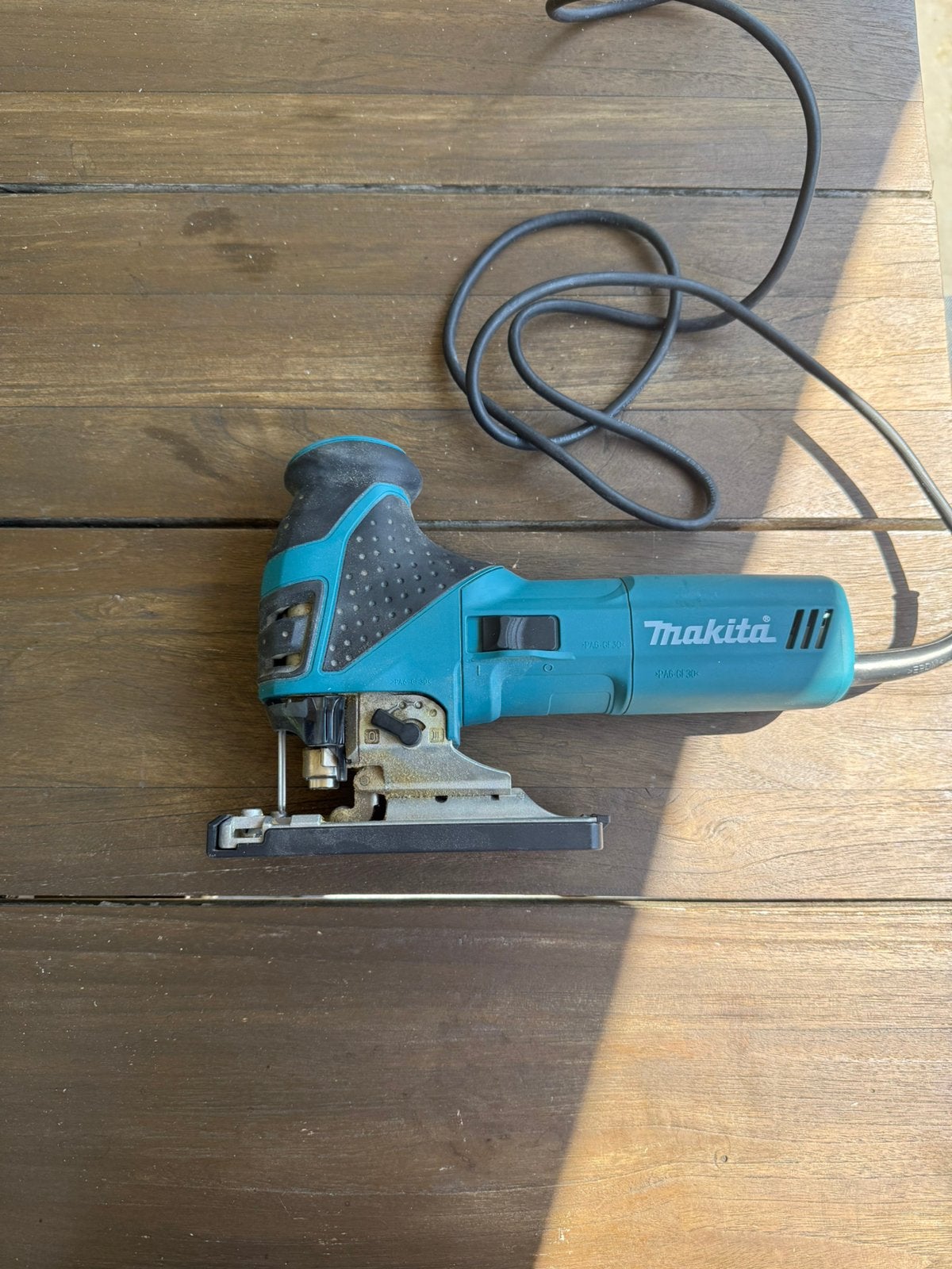 Makita decoupeerzaag, Ophalen, Zo goed als nieuw, Minder dan 600 watt, Bandschuurmachine