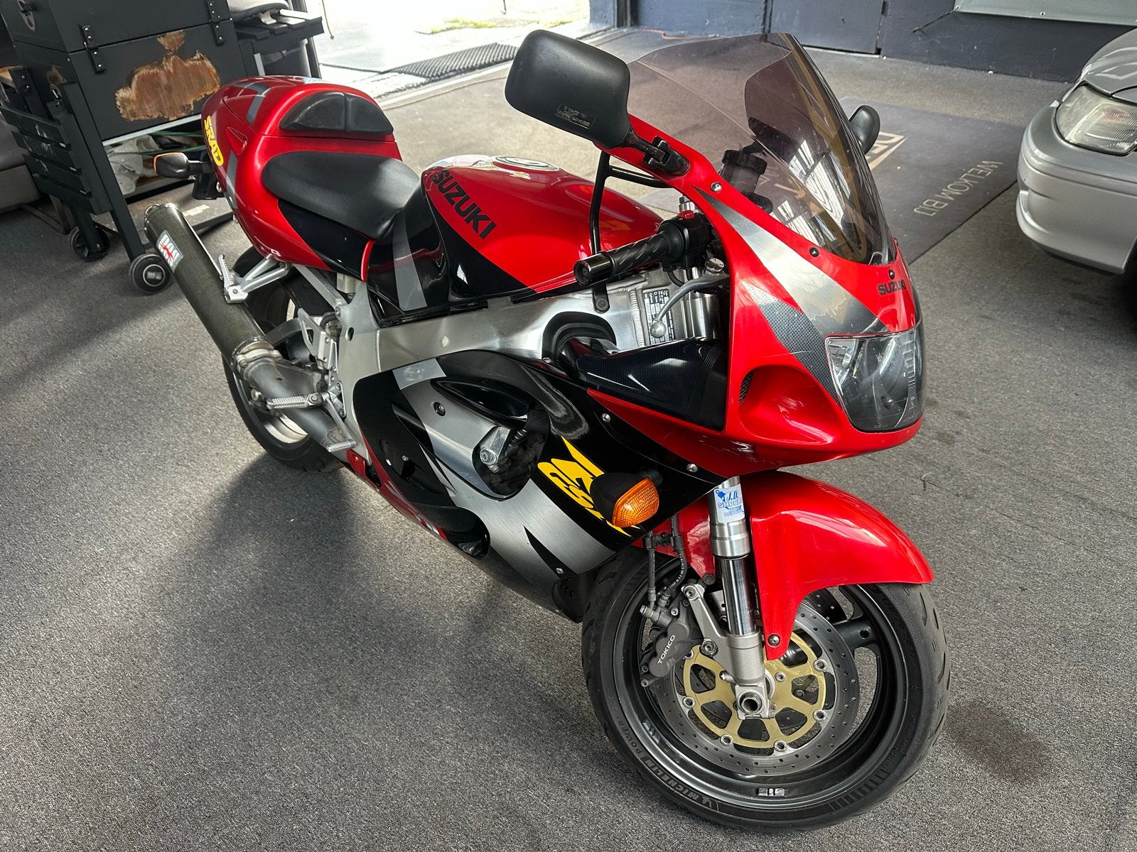 Suzuki GSX-R 750 SRAD - Rood/Zilver - Cabrateur, Motoren, Sportuitlaat, Motorrijbewijs A, Gebruikt, Handgeschakeld