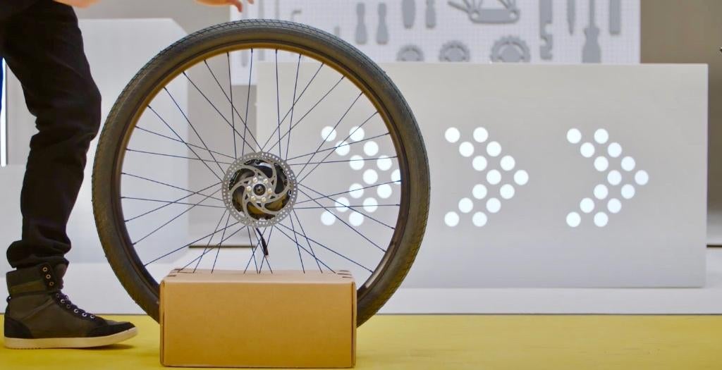 S2 / Front wheel checked / Voorwiel gecontroleerd / VanMoof, Fietsen en Brommers, Fietsaccessoires | Overige Fietsaccessoires