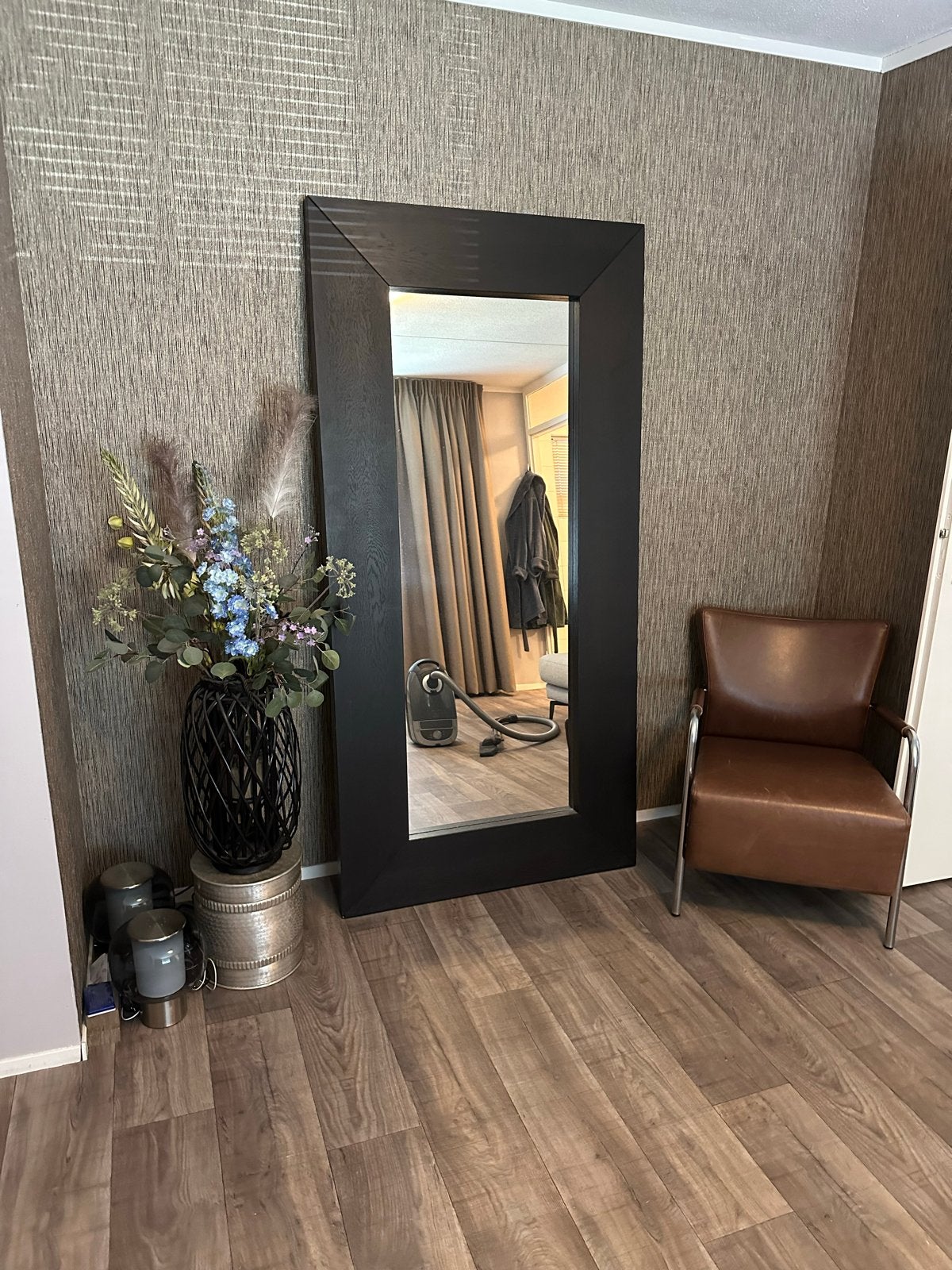 Grote spiegel met bruine omlijsting, Huis en Inrichting, Woonaccessoires | Spiegels, Ophalen, Gebruikt, 75 tot 100 cm, 150 tot 200 cm