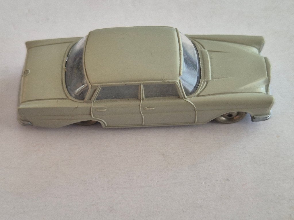 VINTAGE LEGO HO 1:87 SCALE VEHICLE MERCEDES 220S, Hobby en Vrije tijd, Modelauto's | 1:87, Verzenden, Gebruikt, Auto, Overige merken