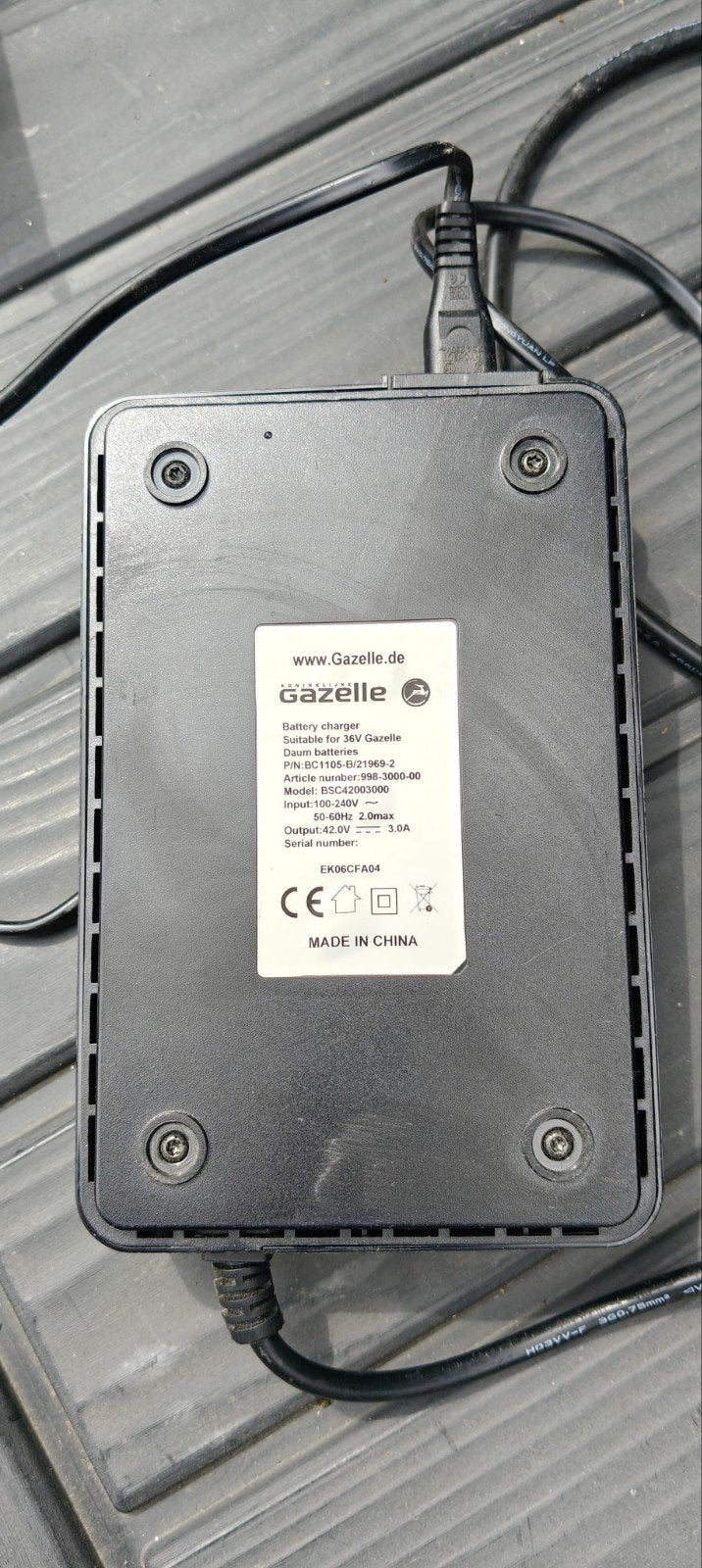 Gazelle Innergy 36V fietsaccu met lader, Gebruikt