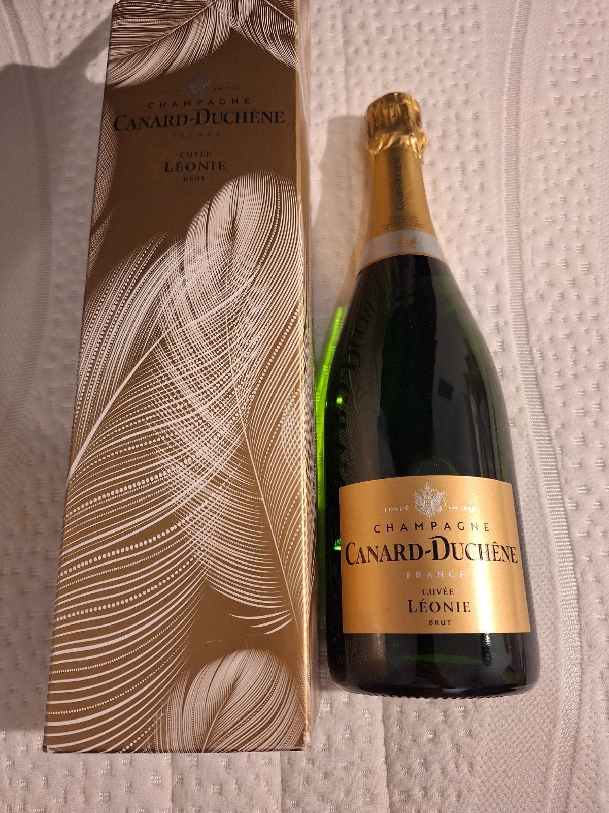 2 flessen Canard-Duchene champagne in geschenkdoos), Frankrijk, Nieuw, Ophalen of Verzenden, Champagne